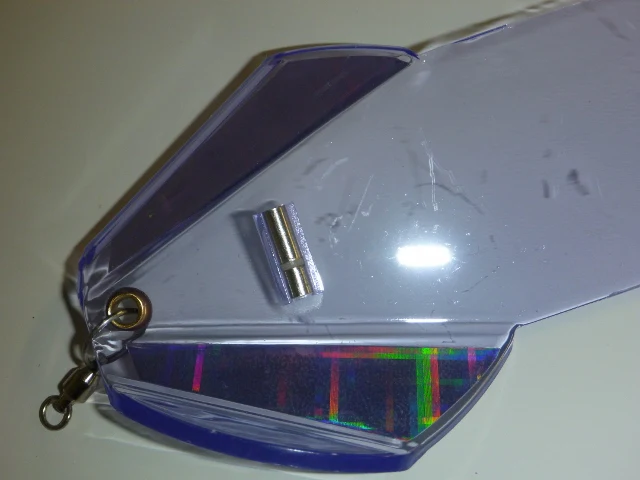 OBD Spinning Flasher  20cm (8") Holographic Plain UV Blue - Image 6